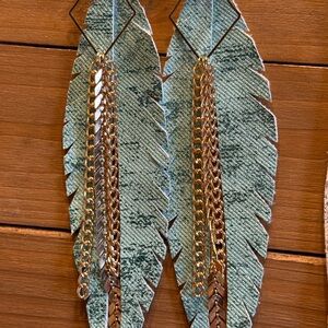 Elegant Green Leaf Earrings with Gold Chains